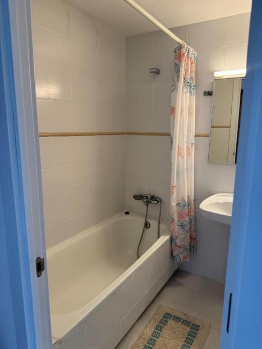 Апартаменти 2Nda Linea Con Piscina En Miami Platja Miami Playa Екстер'єр фото